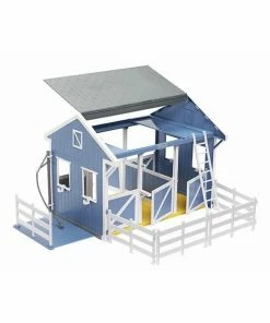 Breyer Classics Country Stable