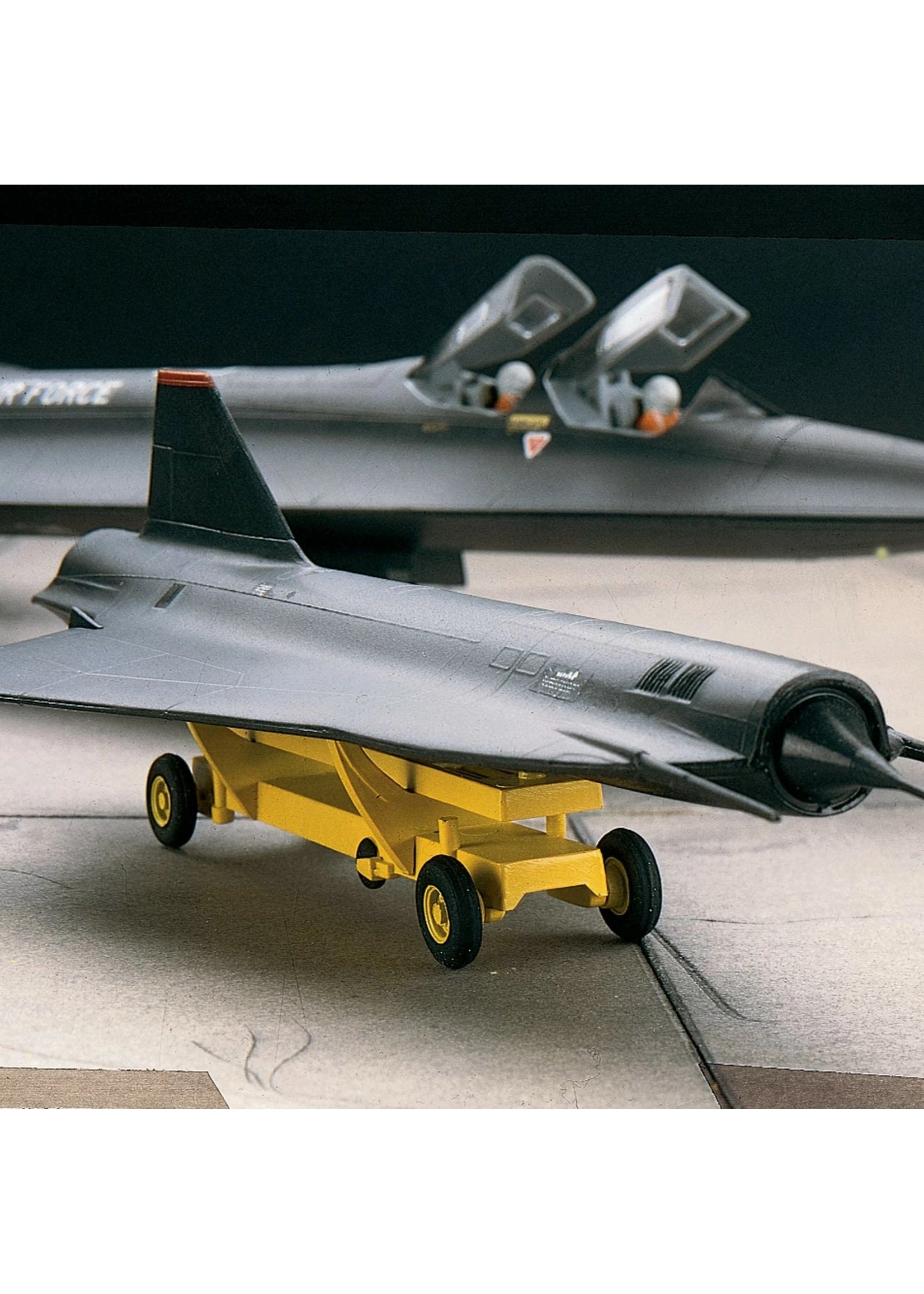 Revell 5810 - 1/72 SR-71A Blackbird - Image 3