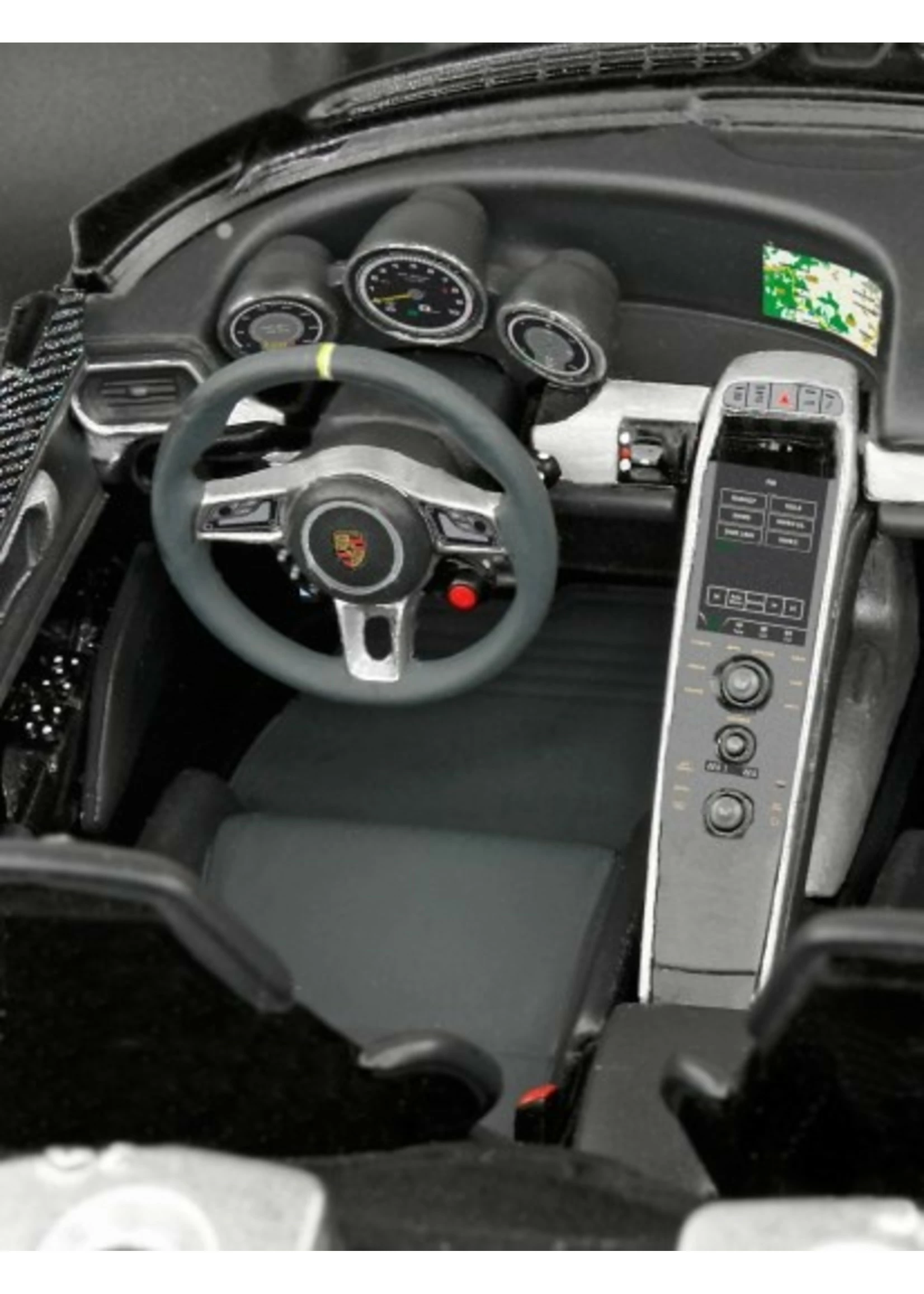 Revell Of Germany 07026 - 1/24 Porsche 918 Spyder - Image 4