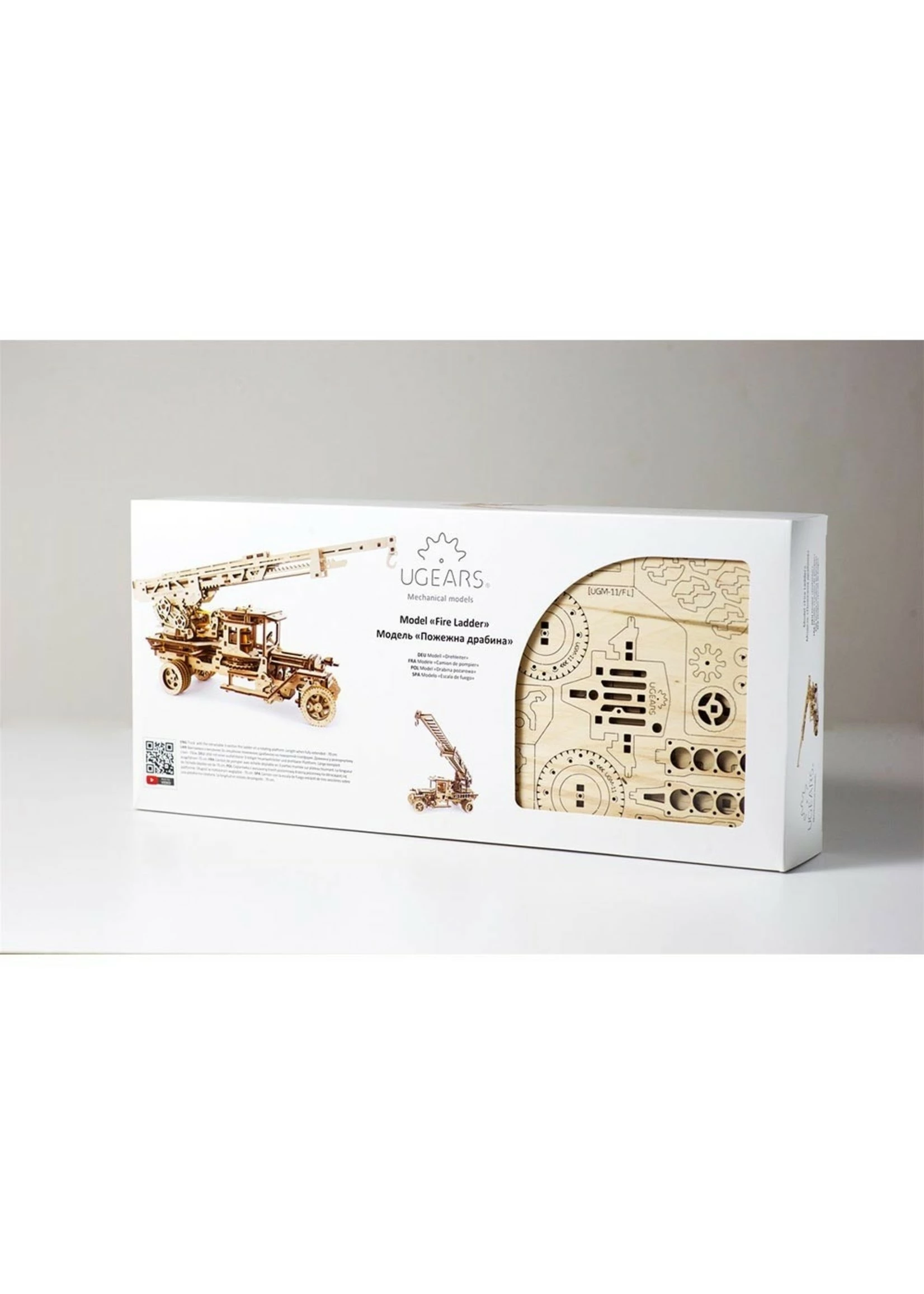 UGEARS Fire Truck With Ladder - Image 9